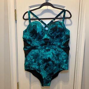 Torrid 2F One Piece Mesh underwire bathing suit- worn once